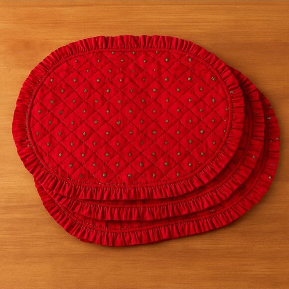 Quilted Christmas Placemats Set of 4 VTG Red Holly Oblong Kitchen Table Decor - Picture 2 of 14